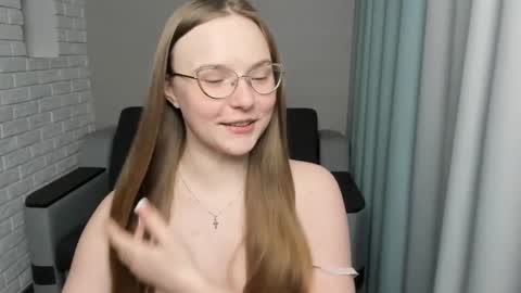 Miya online show from February 2025 04:31:01 PM