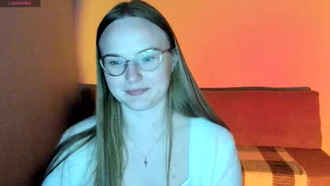 Miya online show from September 2025 03:39:02 PM