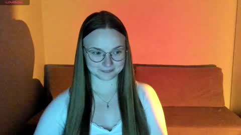 Miya online show from October 2025 06:41:02 PM