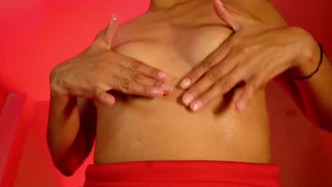 MoonLipson online show from March 2025 06:27:01 AM