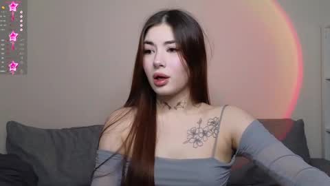 Snapshot of mmkakpoxyi22 chatting on December 2024 10:21:02 PM alice and ray online show from December 2024 10:21:02 PM