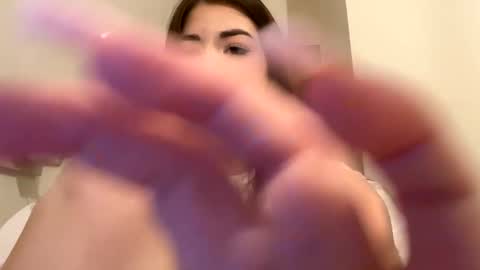 Snapshot of mmkakpoxyi22 chatting on February 2025 10:43:02 PM alice and ray online show from February 2025 10:43:02 PM