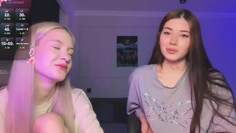 Snapshot of mmkakpoxyi22 chatting on March 2026 10:25:01 PM alice and ray online show from March 2026 10:25:01 PM