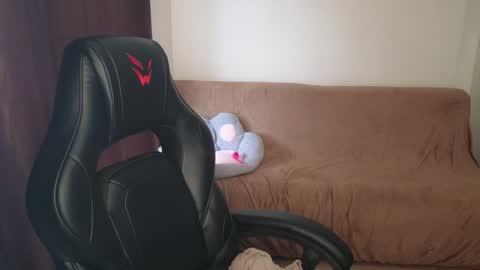 Lili online show from December 2024 11:02:01 AM