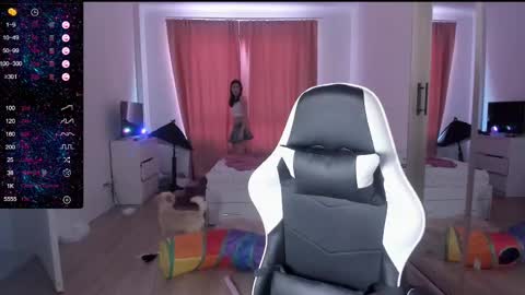 Lili online show from February 2025 09:20:02 AM