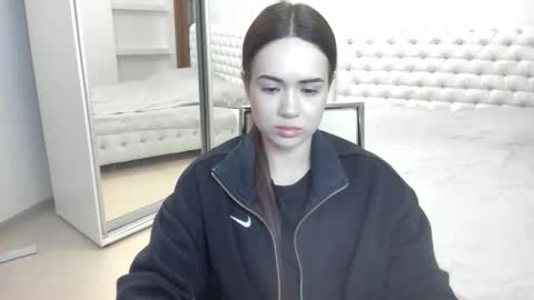 Beata online show from January 2025 07:38:01 PM