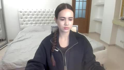 Beata online show from February 2025 04:11:01 PM