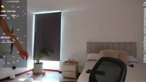 MAYRA   online show from September 2025 09:18:01 PM