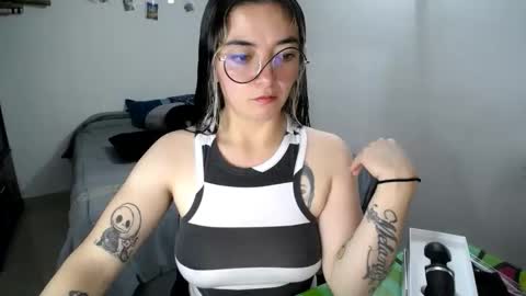 Sam online show from October 2025 10:52:02 AM