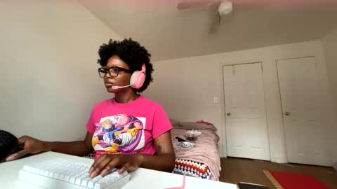 Snapshot of mochamimi chatting on May 2026 07:21:01 PM Mocha BDAY JAN 13 online show from May 2026 07:21:01 PM