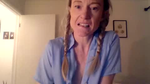 Snapshot of mockingbirds91 chatting on March 2026 02:39:02 AM mockingbirds91 online show from March 2026 02:39:02 AM