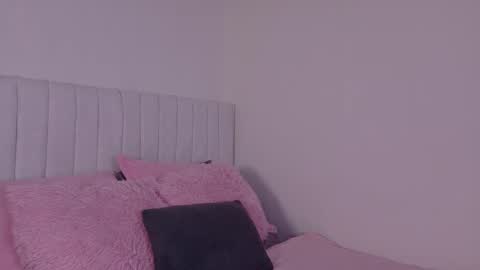 Snapshot of modelross07 chatting on February 2026 07:57:02 PM zoe ross online show from February 2026 07:57:02 PM