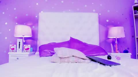 Sophia  online show from January 2025 07:18:01 PM