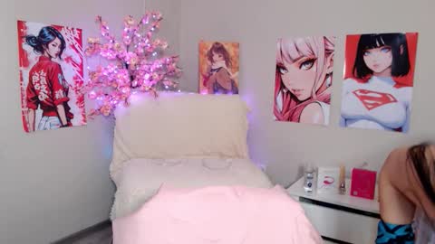 Molly online show from September 2025 04:24:01 AM