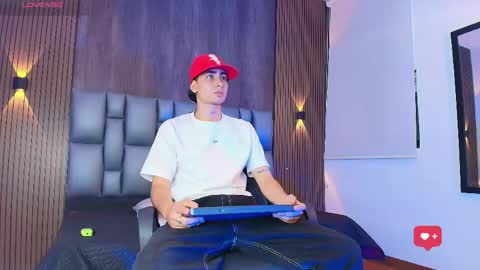 Snapshot of mohamed_malik chatting on May 2026 11:04:01 AM mohamed_malik online show from May 2026 11:04:01 AM