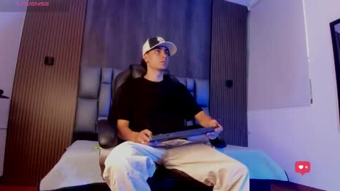 Snapshot of mohamed_malik chatting on May 2026 11:39:02 AM mohamed_malik online show from May 2026 11:39:02 AM