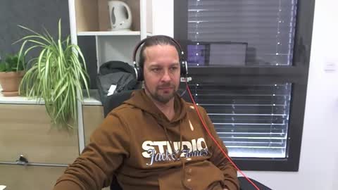 Snapshot of moi9876543210 chatting on March 2026 11:39:02 AM Julien online show from March 2026 11:39:02 AM