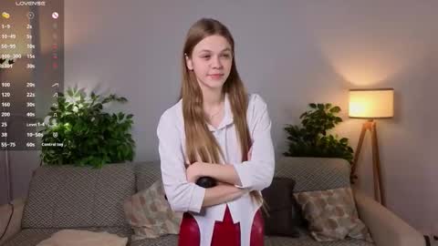 Laura online show from November 2025 11:10:02 AM