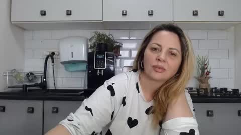 erika online show from February 2025 01:10:02 PM