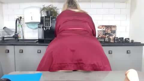 erika online show from March 2025 12:32:02 PM