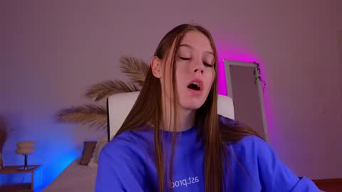 Molly online show from December 2024 01:23:01 AM