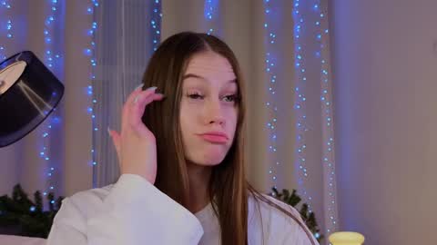 Molly online show from December 2024 12:46:02 AM