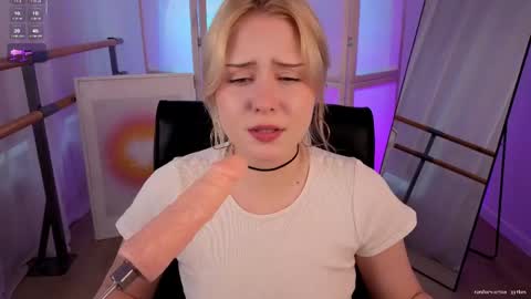 Molly online show from May 2026 02:35:02 PM