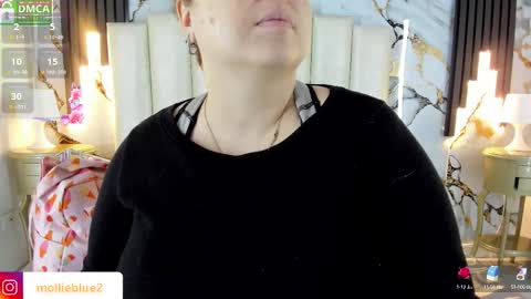 Hey Guys  Im Mollie online show from October 2025 12:45:02 PM