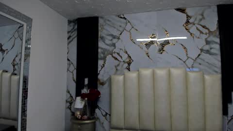 Hey Guys  Im Mollie online show from December 2025 12:13:02 PM