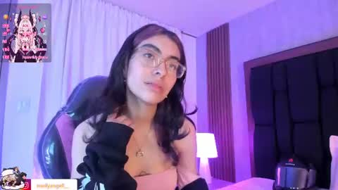Molly online show from August 2026 03:25:01 PM