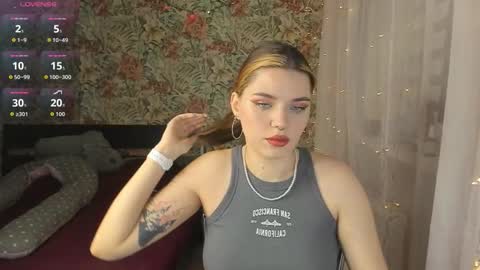 Snapshot of molly__miller chatting on January 2026 06:11:02 PM Heyhey I am Molly PVT open Lets have fun online show from January 2026 06:11:02 PM