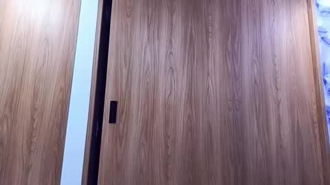 Molly online show from October 2025 05:41:01 AM