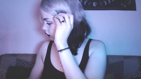 Molly Crow online show from February 2025 01:10:01 AM