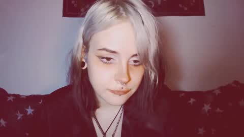 Molly Crow online show from February 2025 04:20:01 AM