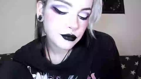 Molly Crow online show from March 2025 11:49:02 PM