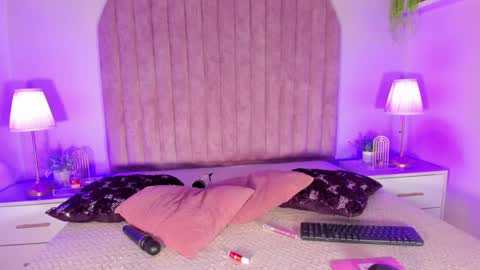 Molly Jackson online show from January 2025 12:02:02 PM