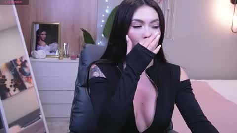 Molly online show from March 2025 07:24:01 AM