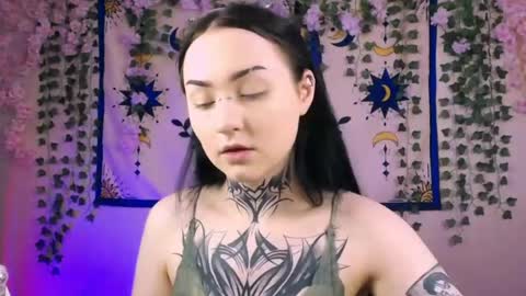 molly_kisss online show from May 2026 05:35:02 AM