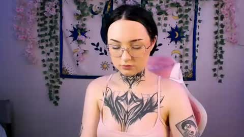 Snapshot of molly_kisss chatting on July 2026 10:19:02 AM molly_kisss online show from July 2026 10:19:02 AM
