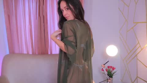   MOLLY   online show from September 2025 04:06:01 PM