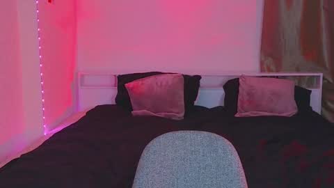 molly_millerr online show from December 2024 05:46:01 PM