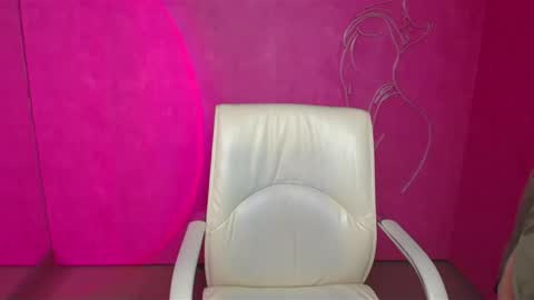 Molly online show from December 2024 07:12:02 PM