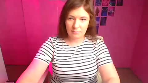 Molly online show from November 2025 12:38:02 PM