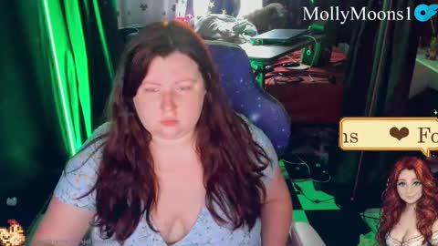 molly_moons online show from April 2026 04:12:01 PM