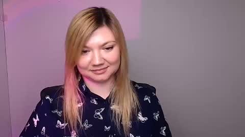 Molly online show from January 2025 03:33:01 PM