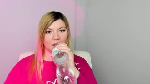 Molly online show from February 2025 03:52:02 PM