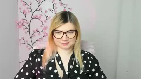 Molly online show from January 2026 12:43:02 PM