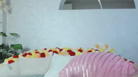 Snapshot of molly_moretti chatting on March 2026 04:29:01 AM check my bio online show from March 2026 04:29:01 AM