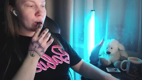 I have new photos come and see with love Molly online show from January 2026 08:03:01 PM