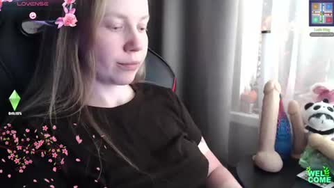Snapshot of molly_royse chatting on June 2026 06:59:02 AM I have new photos come and see with love Molly online show from June 2026 06:59:02 AM